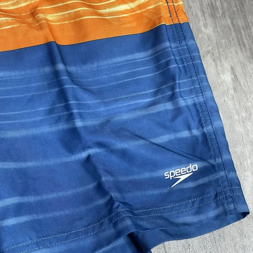 Speedo Swim trunks Size Medium 4-Way‎ Comfort Stretch UPF 50+ Z-353